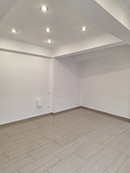 Sector 1, Piata Romana.